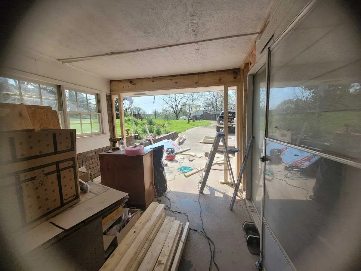 Air movers and dehumidifier for Water Mitigation Services in Steele Creek